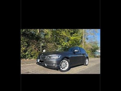 Grau Gebraucht 2017 BMW 118 Advantage Kleinwagen | 8.500 € (Superpreis)