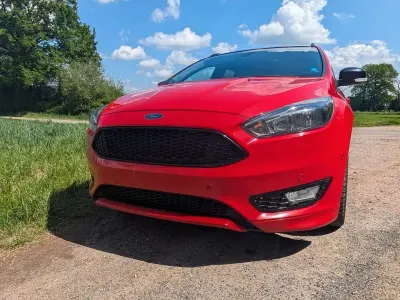 Usata Ford Focus ST-Line 120 CV (88 kW) 2016 Rosso Berlina