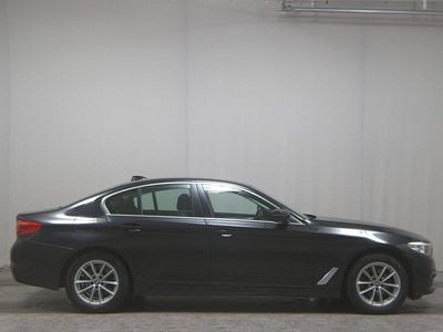 Gebraucht BMW 520 190 PS (139 kW) 2018 Black sapphire Limousine