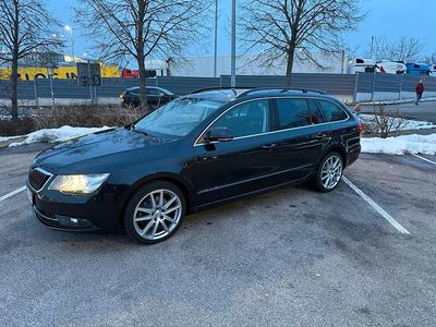 Schwarz Gebraucht 2013 Skoda Superb Elegance Kombi | 8.750 € (Fairer Preis)