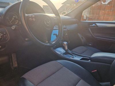 Gebraucht Mercedes 200 122 PS (89 kW) 2006 Silber Kombi