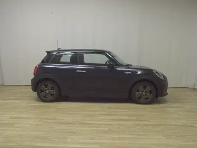 Usata Mini Cooper SE Essential 135 kW (184 CV) 2023 Nero Utilitaria