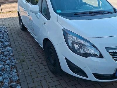 Gebraucht Opel Meriva 140 PS (102 kW) 2011 Weiß Van / Kleinbus
