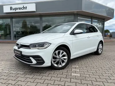 Gebraucht VW Polo Style 95 PS (69 kW) 2023 Weiß Kleinwagen