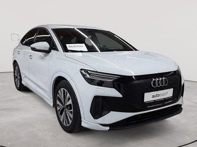 Gletscherweiss metallic Gebraucht 2022 Audi Q4 Sportback e-tron Ambiente SUV | 30.690 € (Guter Preis)