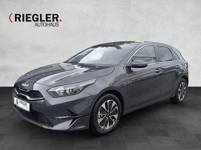 Neu Kia Ceed 140 PS (102 kW) 2025 Grün Kleinwagen