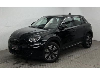 Gebraucht Fiat 600 101 PS (74 kW) 2025 Solid black SUV