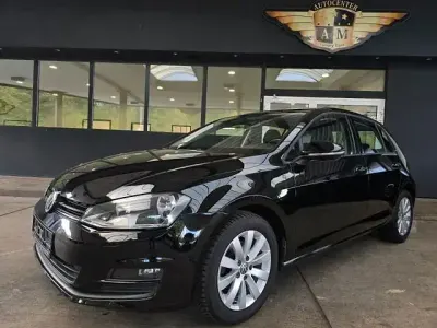 Gebraucht VW Golf VII Trendline 120 PS (88 kW) 2016 Andere Limousine