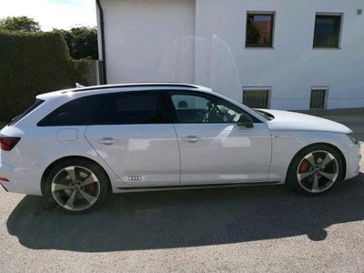 gebraucht Audi A4 Quattro S-Line 8-fach Vollausstattung