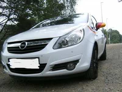 Gebraucht Opel Corsa 87 PS (63 kW) 2010 Weiß Kleinwagen