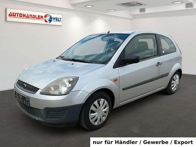 Gebraucht Ford Fiesta Ambiente 60 PS (44 kW) 2006 Silber Kleinwagen