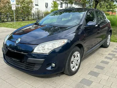 Gebraucht Renault Mégane III Expression 101 PS (74 kW) 2009 Blau Limousine