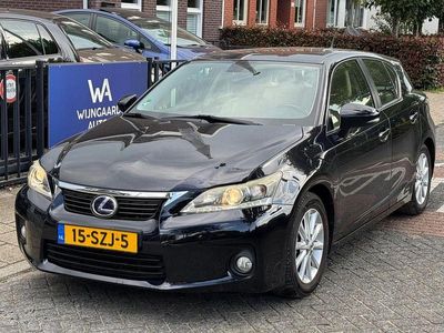 Lexus CT200h