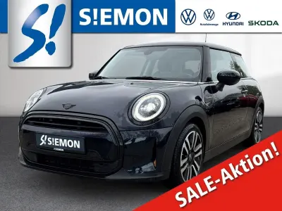 Używany Mini Cooper Classic 136 KM (100 kW) 2022 Czarny Hatchback