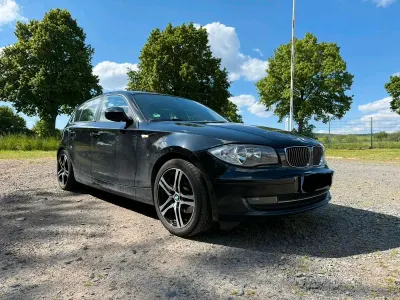 Gebraucht BMW 116 Advantage 122 PS (89 kW) 2010 Schwarz Kleinwagen