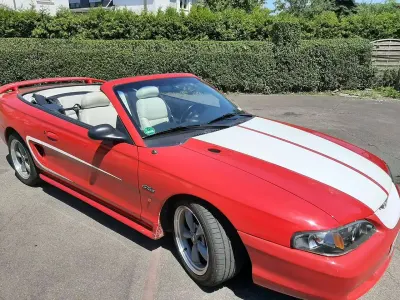 Gebraucht Ford Mustang 215 PS (158 kW) 1996 Rot Cabrio