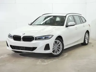 Gebraucht BMW 320 Sport Line 190 PS (139 kW) 2024 Weiß Kombi