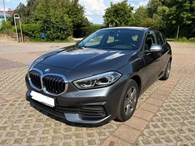 Gebraucht BMW 118 Advantage 140 PS (102 kW) 2021 Grau Limousine