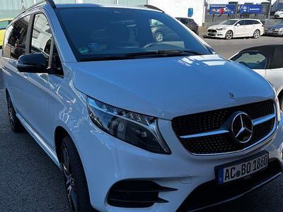 Mercedes V220