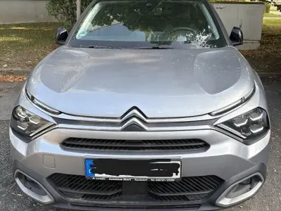 Gebraucht Citroën C4 Feel 131 PS (96 kW) 2023 Grau SUV
