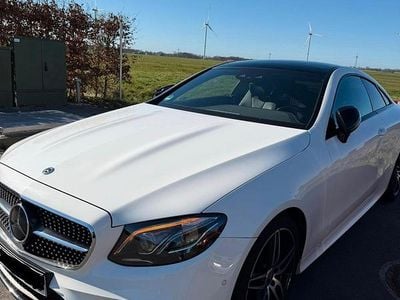 Gebraucht Mercedes E220 AMG line 194 PS (142 kW) 2017 Weiß Coupé