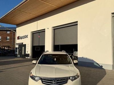 Weiß Gebraucht 2009 Honda Accord Elegance Kombi | 4.199 € (Superpreis)