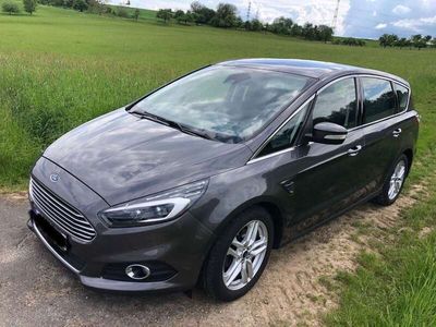 gebraucht Ford S-MAX Titanium 360°/1.Hand/Pano/LED/Spur/Temp