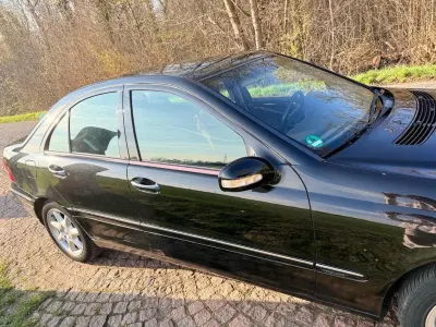 Gebraucht Mercedes C240 170 PS (125 kW) 2001 Schwarz Kombi