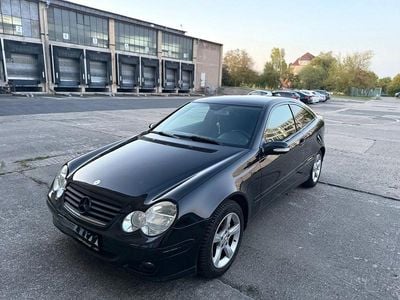 Gebraucht Mercedes C180 143 PS (105 kW) 2006 Schwarz Coupé
