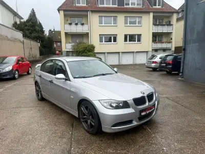 Gebraucht BMW 320 Sport Line 105 PS (77 kW) 2005 Grau Limousine