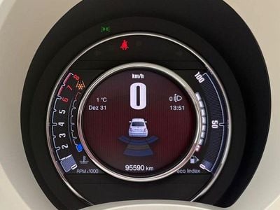 Gebraucht Fiat 500 Lounge 69 PS (50 kW) 2015 Grün Kleinwagen