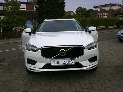 Gebraucht Volvo XC60 Momentum 235 PS (172 kW) 2017 Ice white, solid / solid SUV