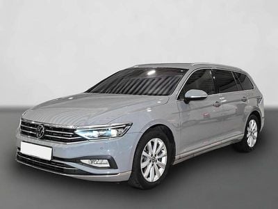 Grau Gebraucht 2024 VW Passat Elegance Kombi | 33.055 € (Teuer)