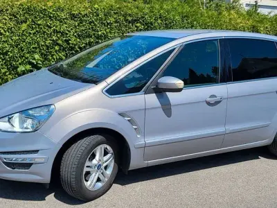 Gebraucht Ford S-MAX Titanium 140 PS (102 kW) 2011 Grau Van / Kleinbus