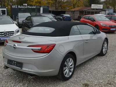 Gebraucht Opel Cascada Active 140 PS (102 kW) 2016 Silber Cabrio
