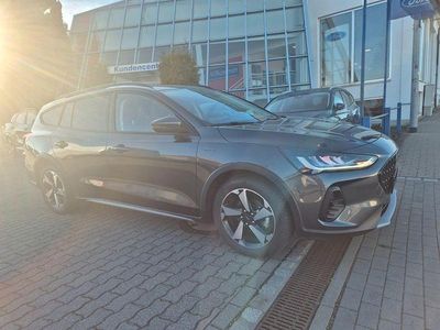 Grau Gebraucht 2024 Ford Focus Active X Limousine | 27.990 € (Teuer)