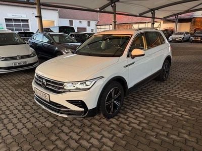 Weiß Gebraucht 2023 VW Tiguan Elegance SUV | 29.790 € (Guter Preis)