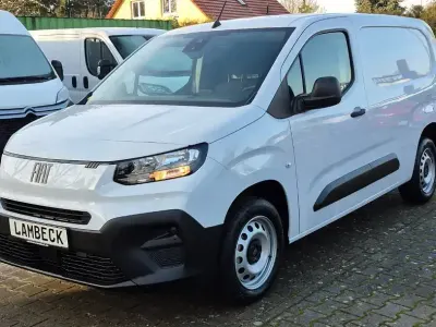 Gebraucht Fiat Doblò 102 PS (75 kW) 2024 Weiss Van / Kleinbus