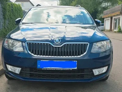 Gebraucht Skoda Octavia Ambition 140 PS (102 kW) 2014 Blau Kombi