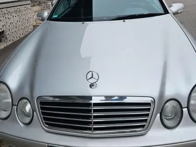 Gebraucht Mercedes CLK200 163 PS (119 kW) 2002 Silber Cabrio
