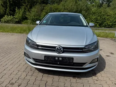 Gebraucht VW Polo 80 PS (58 kW) 2019 Silber Kleinwagen