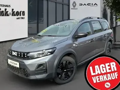Nowe Dacia Jogger Essentiel 110 KM (80 kW) 2026 Szary Minivan