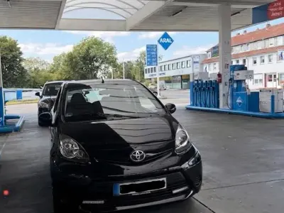 Gebraucht Toyota Aygo Cool 68 PS (50 kW) 2013 Schwarz Kleinwagen