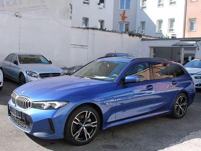 Gebraucht BMW 320e M Sport 163 PS (119 kW) 2022 Blau Kombi
