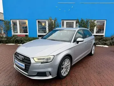 Gebraucht Audi A3 Sport 116 PS (85 kW) 2019 Silber Limousine
