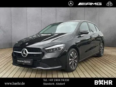 Gebraucht Mercedes B180 136 PS (100 kW) 2025 Schwarz Kleinwagen