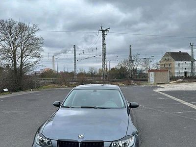 Gebraucht BMW 320 150 PS (110 kW) 2006 Grau Limousine