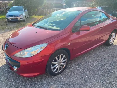 Gebraucht Peugeot 307 CC 135 PS (99 kW) 2006 Rot Cabrio