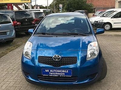Usata Toyota Yaris Sol 77 CV (56 kW) 2006 Andere Berlina