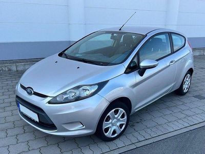 Gebraucht Ford Fiesta Ambiente 60 PS (44 kW) 2009 Silber Kleinwagen